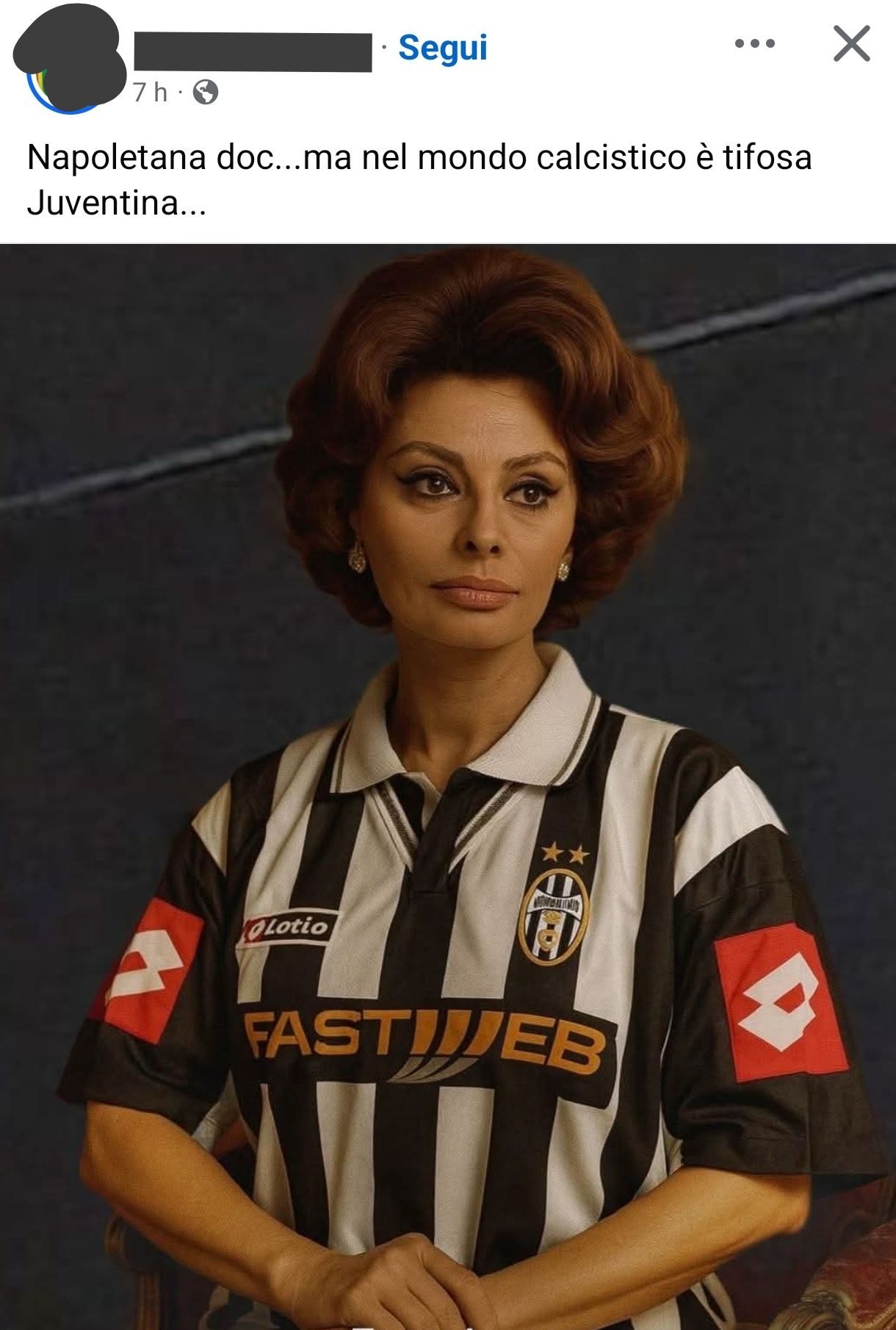 Sophia Loren con la maglia della Juventus